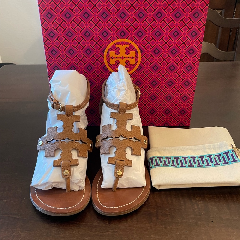 Tory Burch wedges 8.5
